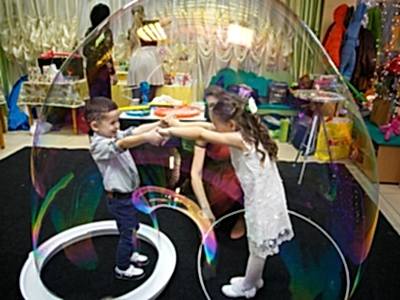 Шоу мыльных пузырей Шоу мыльных пузырей