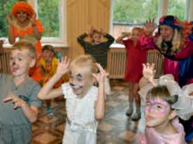 День Рождения в Детском Саду День Рождения в Детском Саду