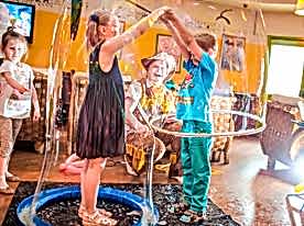 Шоу мыльных пузырей Шоу мыльных пузырей